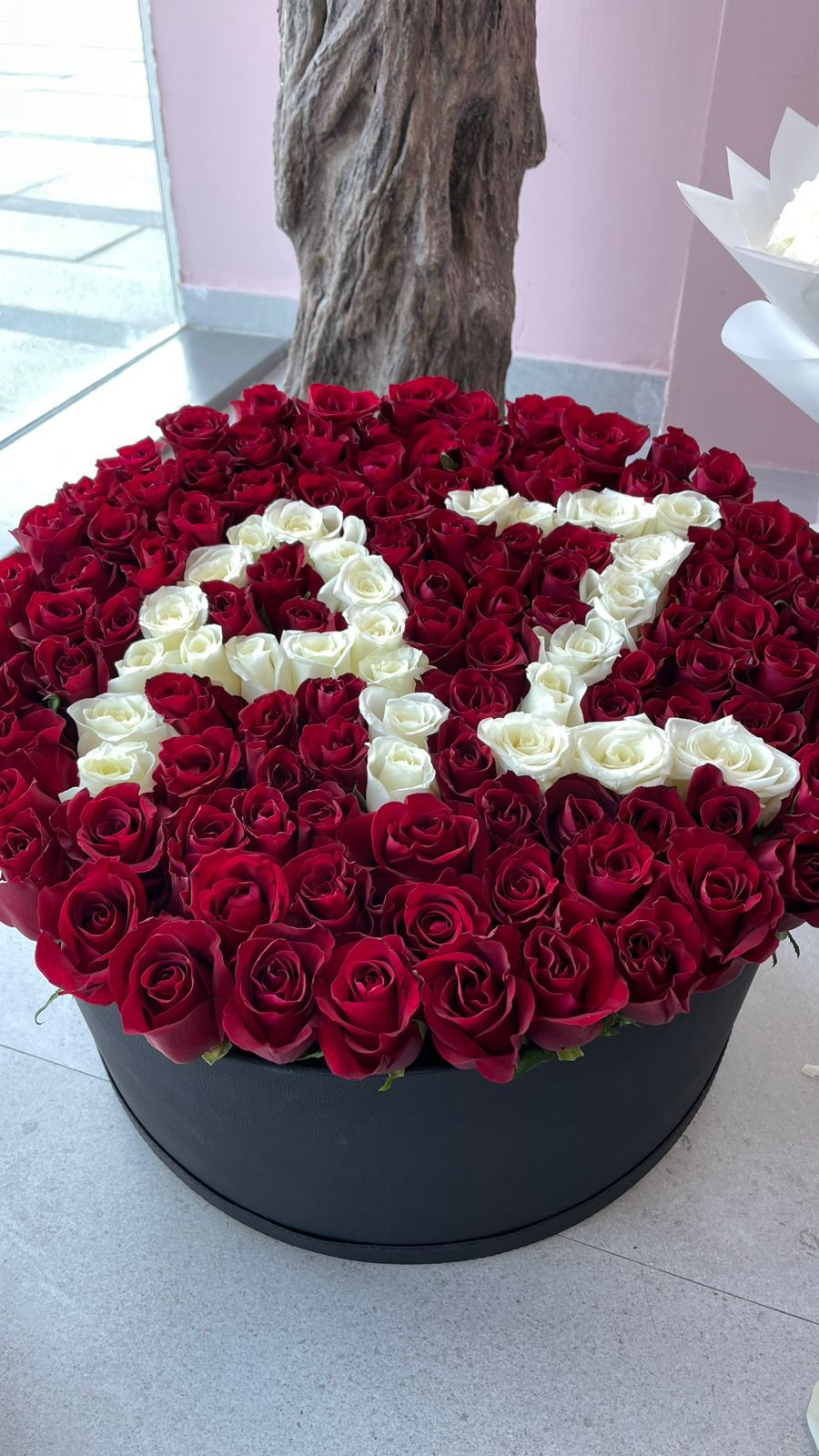 300 Red Roses Box