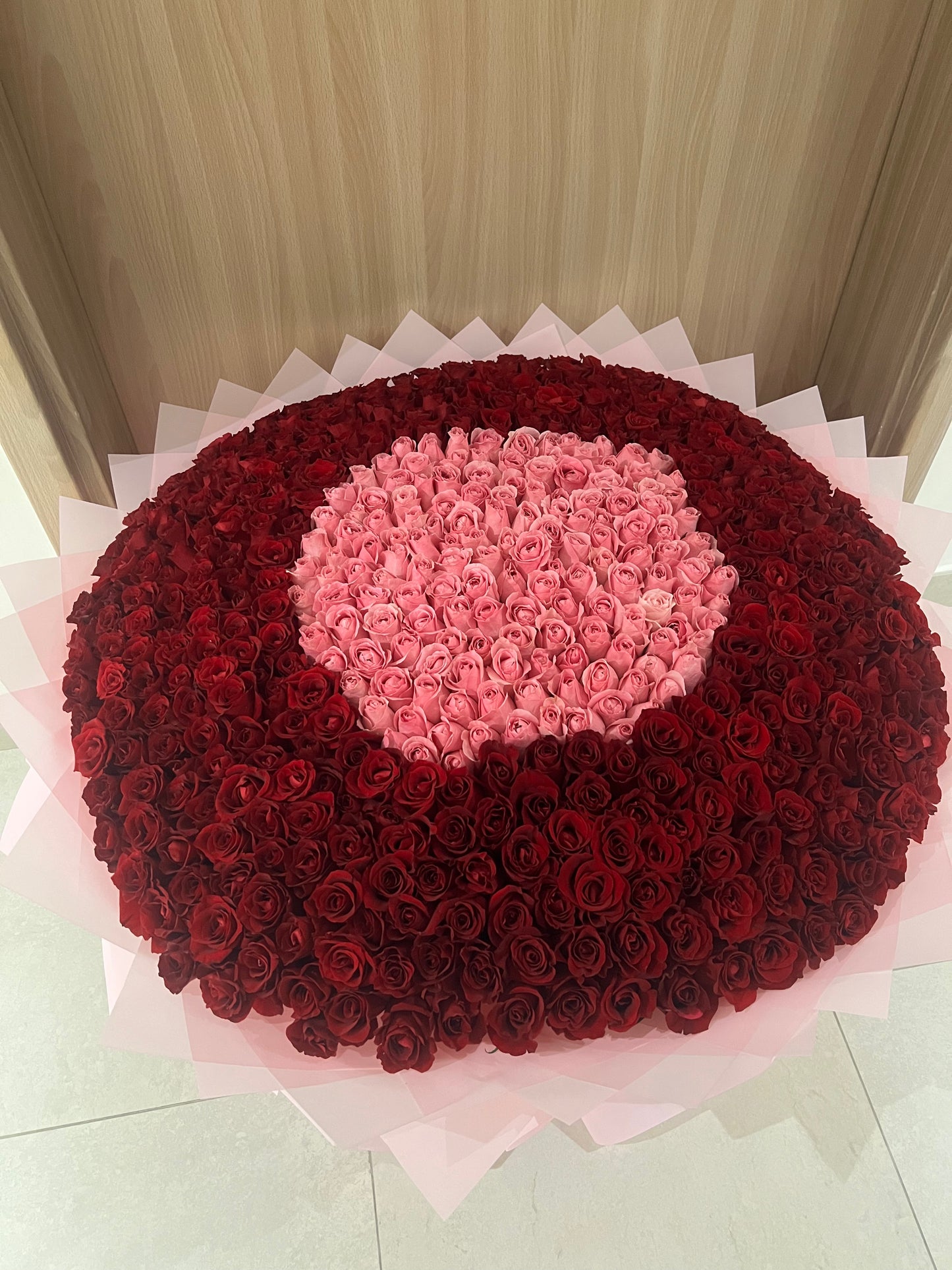 500 Pink & Red Roses Bouquet