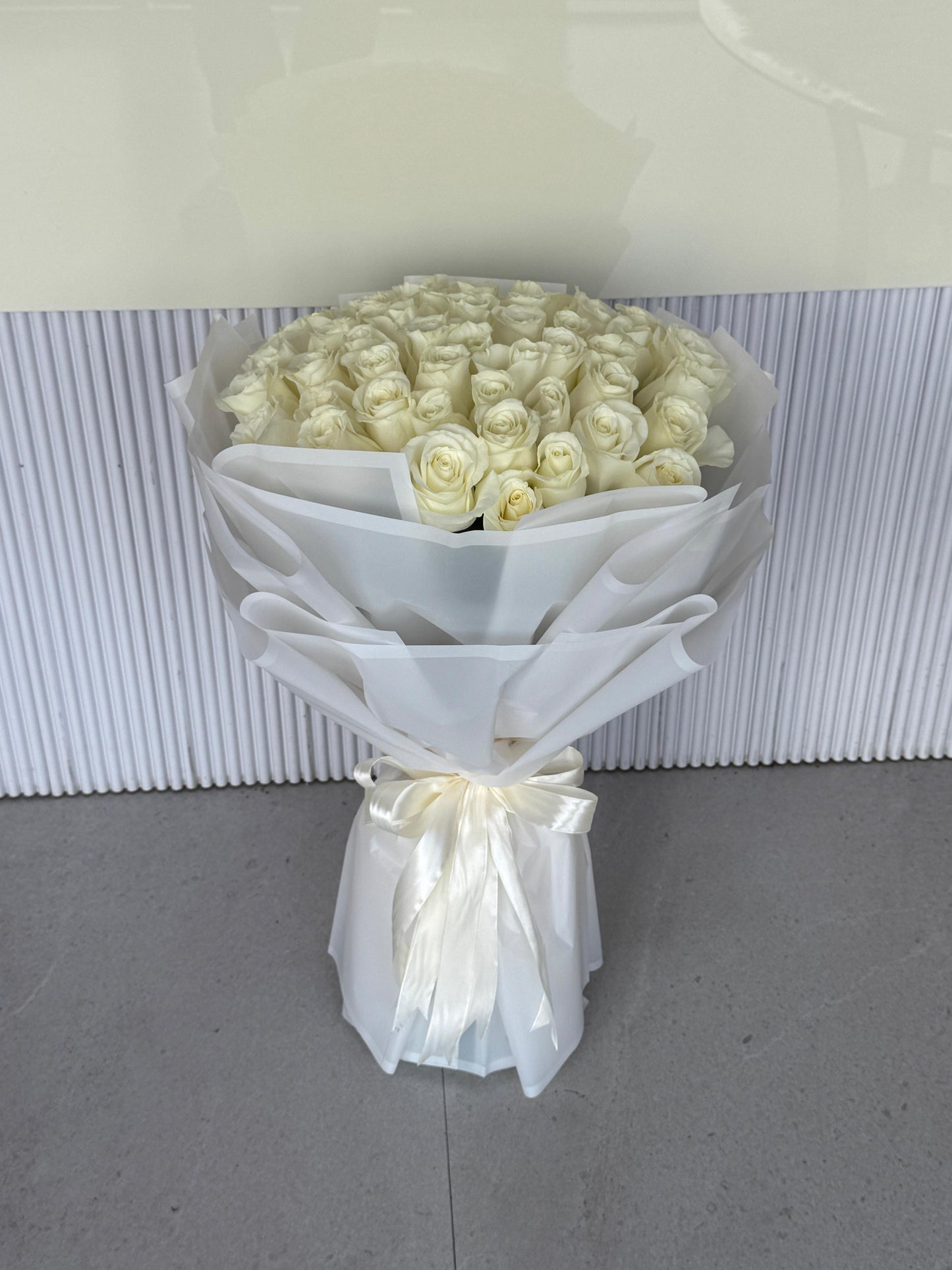 50 White Roses