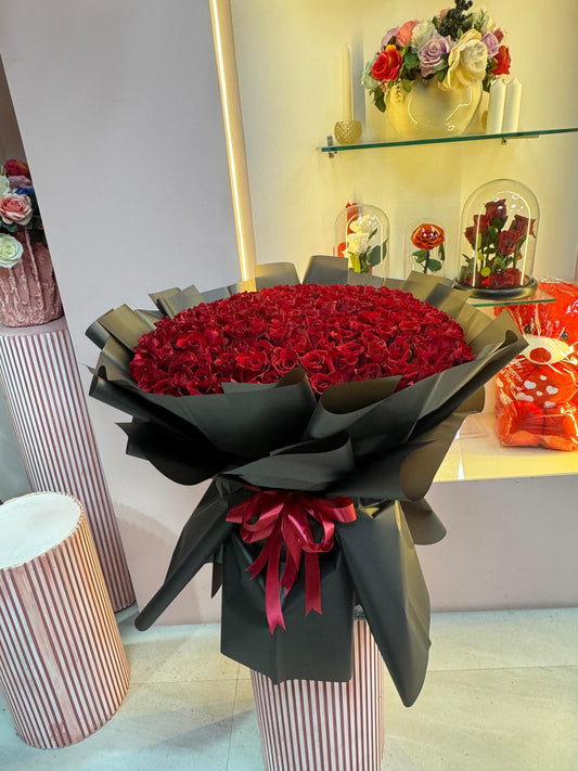 100 Red Roses