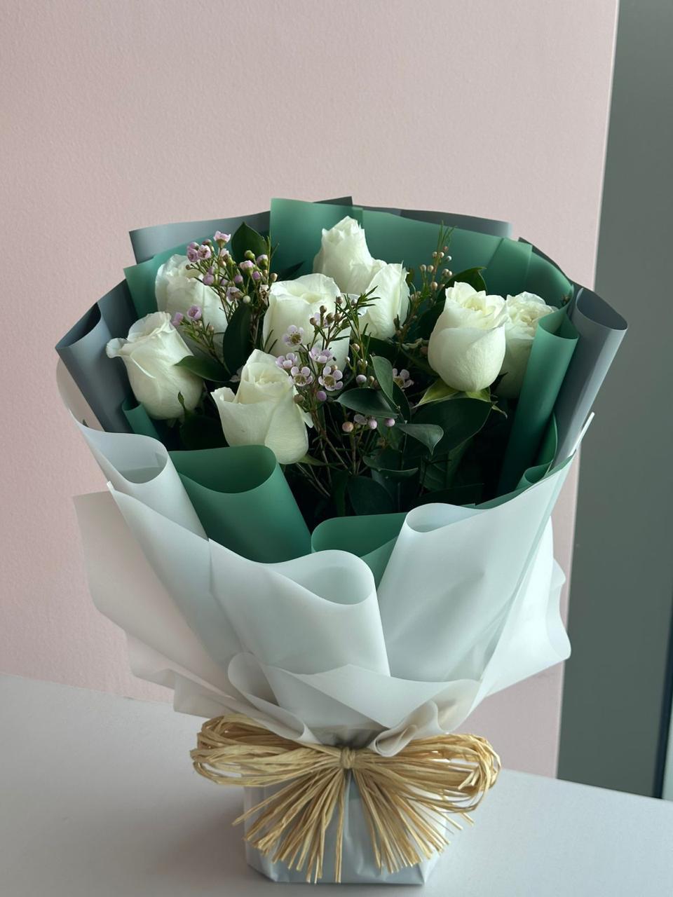7 White Roses Hand Bouquet Anniversary Flower