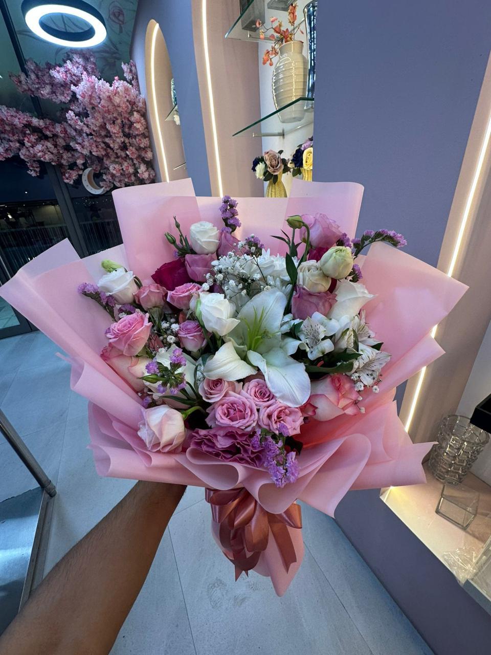 Elegant Mixed Bouquet Anniversary Flower